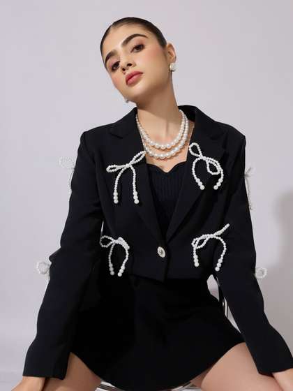 SHOWOFFFF Notched
                        Lapel Single Breasted Blazer