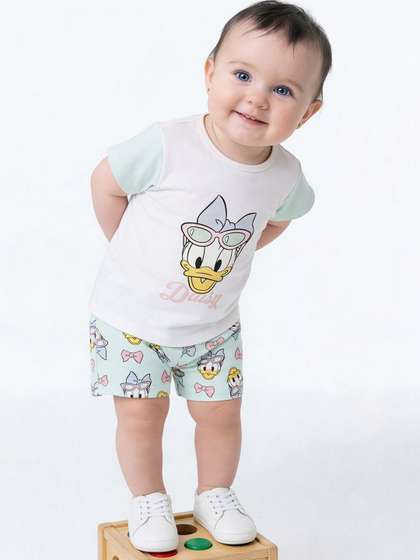 Juniors by Babyshop
                      Girls Printed T-shirt with Shorts