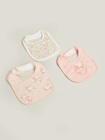 Juniors by Babyshop
                    Girls Pack Of 3 Priinted Bibs
