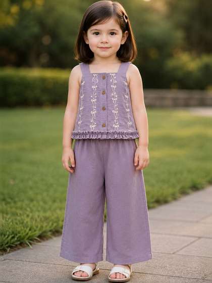 FOREVER FRIDAY Girls Top
                    with Trousers