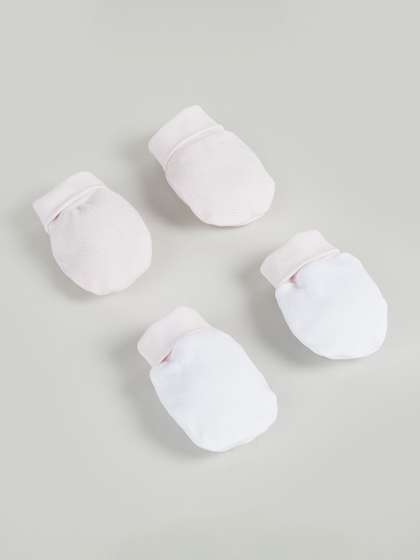 Juniors by Babyshop
                    Infant Girls Organic Cotton Mittens