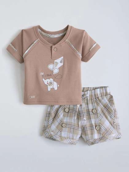 Hopscotch Boys Printed
                    T-shirt with Shorts
