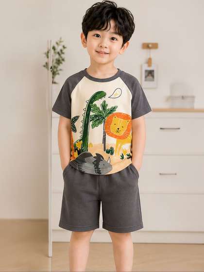 YK Boys Printed T-shirt
                    with Shorts
