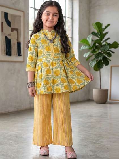 Here&Now X Kinder
                    Kids Girls Floral Printed Regular Pure Cotton Kurta
                    with Palazzos