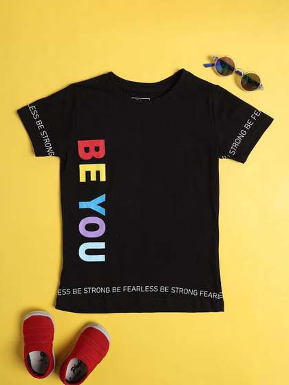 V-Mart Girls Printed
                    T-shirt