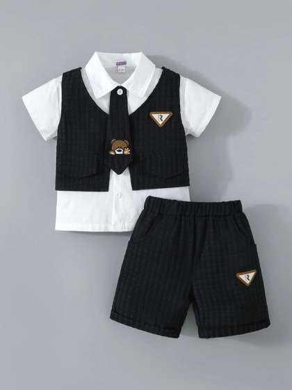Hopscotch Boys T-shirt
                    with Shorts