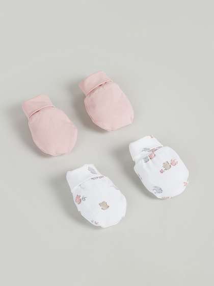 Juniors by Babyshop
                    Infant Girls Organic Cotton Mittens