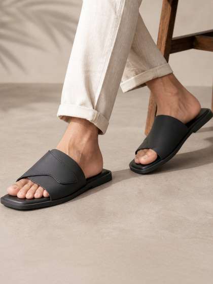 KASTAVA Men Comfort
                      Sandals