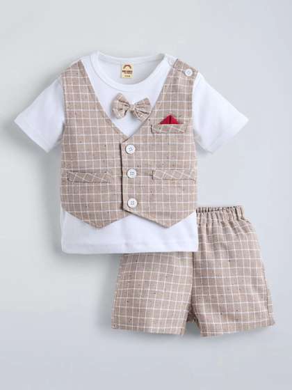 Hopscotch Boys T-shirt
                    with Shorts