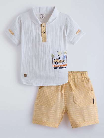Hopscotch Boys Printed
                    T-shirt with Shorts