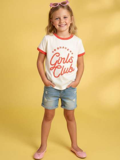 V-Mart Girls Printed
                    T-shirt