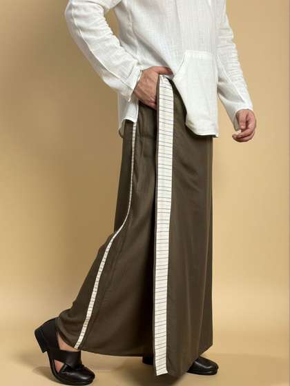 NIRMAL ONLINE
                          Pajamalungi With White Stripe Panel