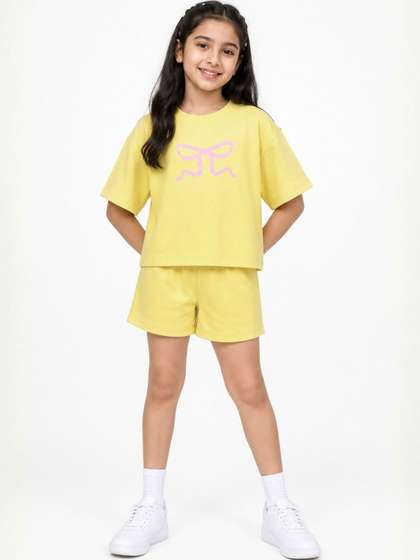 Anthrilo Girls T-shirt
                      with Shorts