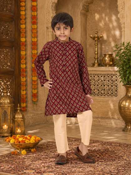 VIKRI By Khushboo Parekh
                    Boys Ethnic Motifs Printed Regular Pure Cotton Kurta
                    with Pyjamas