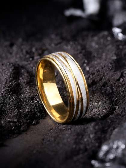 Jewelor Men Crossover
                    Line Design Stainless Steel Gold Plated Finger Ring