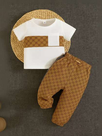 B BARKAT Boys
                    Colourblocked Pure Cotton Clothing Set