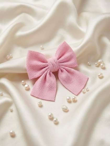 Radhya Accessories Girls
                    Alligator Hair Clip