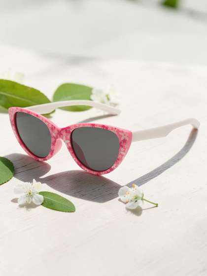 Stoln Girl's Black Lens
                    & White Oval Sunglasses with UV Protected Lens