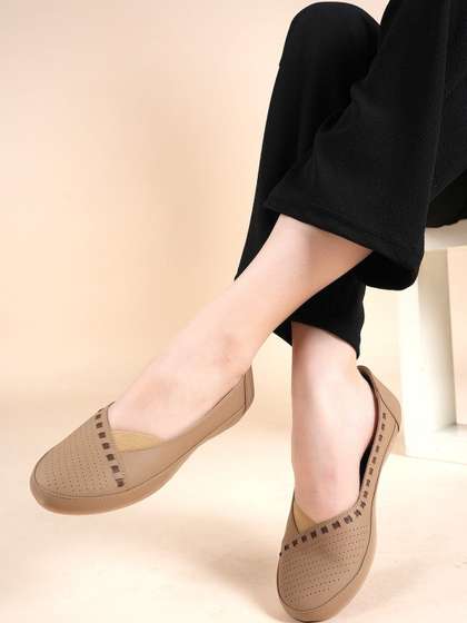 The Roadster
                        Lifestyle Co Women Round Toe Slip-On Bellies
                        Mojaris