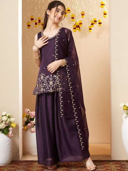 SK DRESSES Girls
                      Ethnic Motifs Embroidered Regular Thread Work
                      Kurti with Palazzos & With Dupatta
