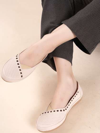 The Roadster Lifestyle
                      Co Women Round Toe Slip-On Bellies Mojaris
