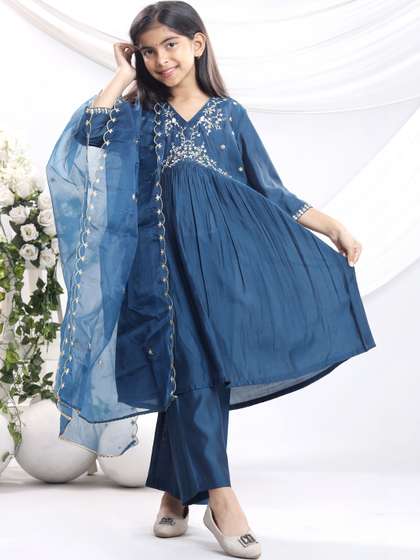 misbis Girls Embroidered
                    Regular Sequinned Kurta with Palazzos & With
                    Dupatta
