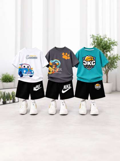 Googo Gaaga Boys
                      Printed T-shirt with Shorts