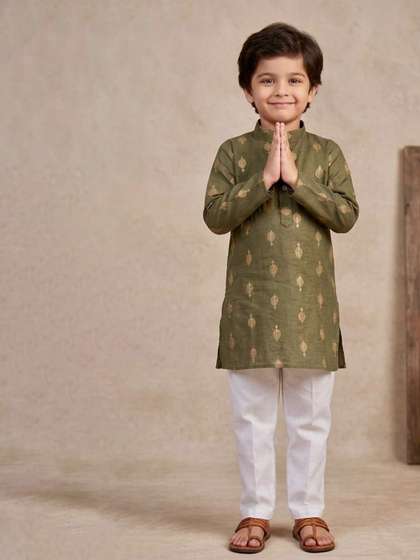 NEW GEN Boys Ethnic
                    Motifs Printed Regular Kurta with Trousers