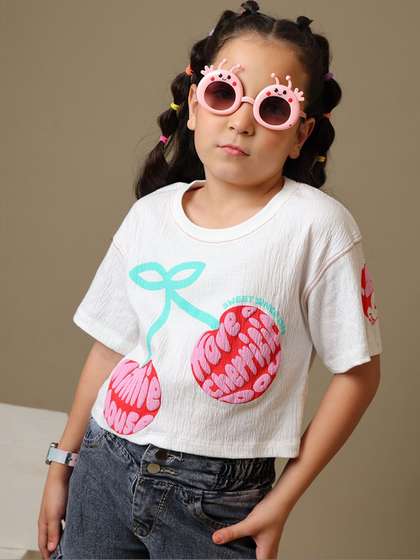 Kids Ville Girls Minnie
                    Mouse Printed Boxy Fit Crinkle Cotton Tshirt