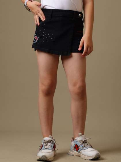 Kids Ville Girls Hello
                    Kitty Printed Above Knee Denim Skorts