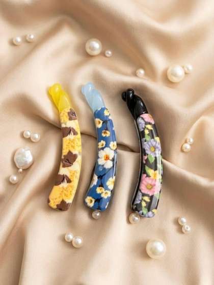 Radhya Accessories Girls
                    Set of 3 Banana Clip