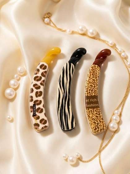 Radhya Accessories Girls
                    Set of 3 Banana Clip