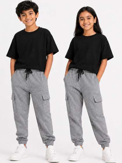 CHILINS Regular Fit
                    Textured Cargos