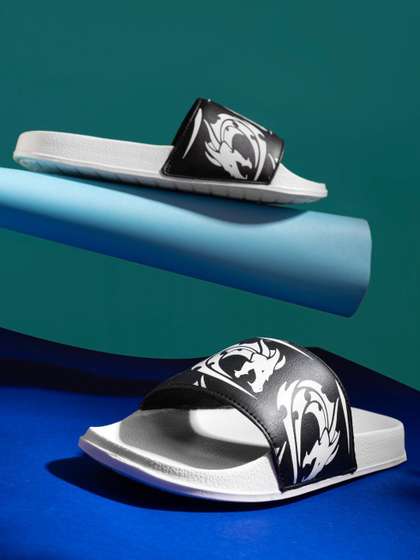 ARVAN Men Printed
                    Sliders