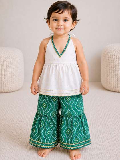 Sangria Girls Bandhani
                      Printed Regular Gotta Patti Pure Cotton Kurti with
                      Sharara