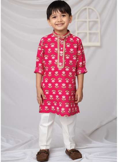 LITTLE COLLARS Boys
                    Ethnic Motifs Printed Regular Gotta Patti Pure
                    Cotton Kurta with Pyjamas
