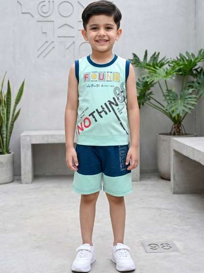 Wonder Klothes Boys
                    Printed T-shirt with Shorts