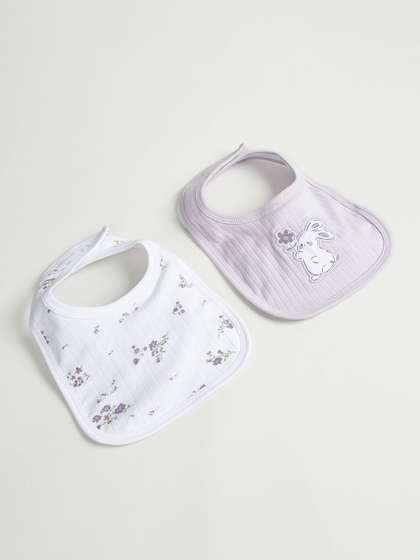 Juniors by Babyshop
                      Pack Of 2 Infant Girls Printed Bibs