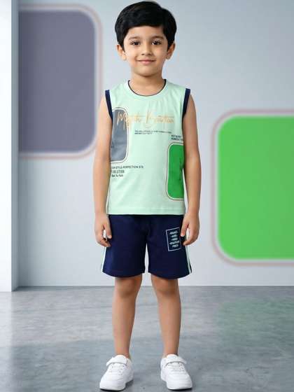 Wonder Klothes Boys
                      Printed T-shirt with Shorts