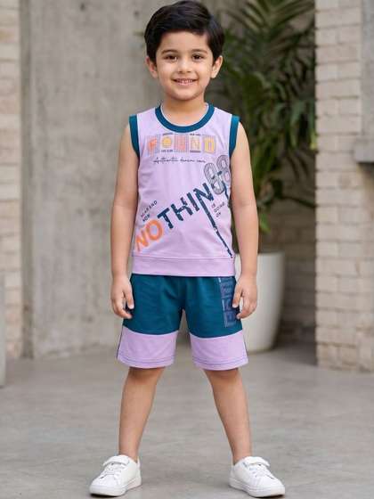 Wonder Klothes Boys
                    Printed T-shirt with Shorts