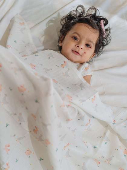 DULAAR Infants Printed
                    Organic Cotton Swaddle