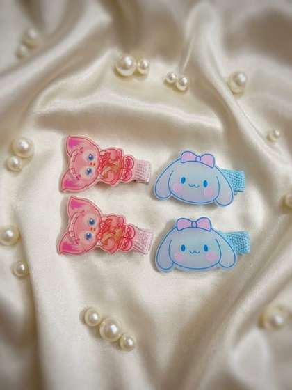 Radhya Accessories
                      Girls Set of 4 Alligator Hair Clip