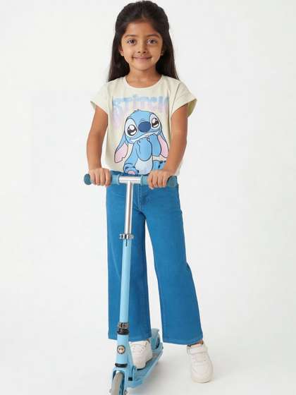 Pantaloons Junior Girls
                    Flared Mid-Rise Jeans