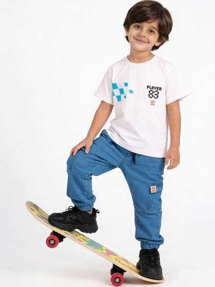 Pantaloons Junior Boys
                    Regular Fit Mid-Rise Jeans