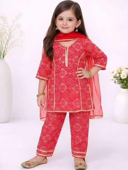LITTLE GINNIE Girls
                      Bandhani Printed Pure Cotton Kurti With Trousers
                      & Dupatta