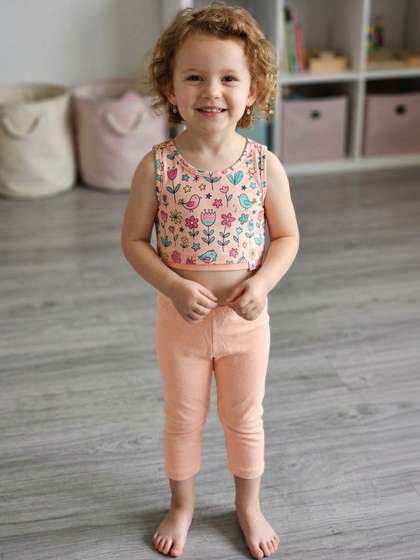 YK Girls Pure Cotton
                    Three-Fourth Length Leggings