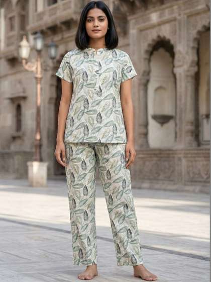 FIRE FIGURE Women
                        Printed Night suit