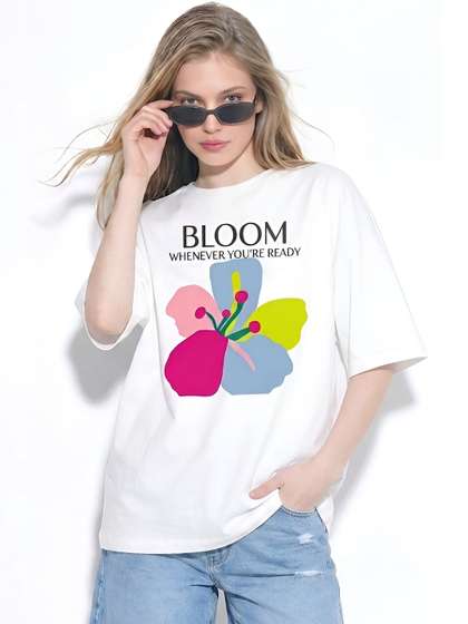 SMARTEES Women
                        Floral Printed T-shirt