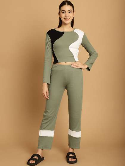 VEE POP Women
                        Colourblocked Night suit