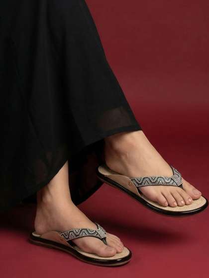JodyHub Women
                        Embellished Open Toe Flats